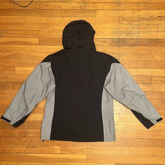 Team Realtree Paclite Gore-Tex Jacket in Black & Grey, size Large - Picture 14 of 14